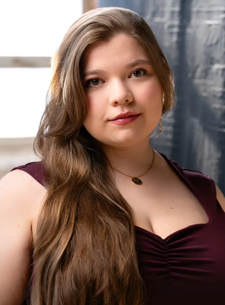 Moffitt, Paris Headshot